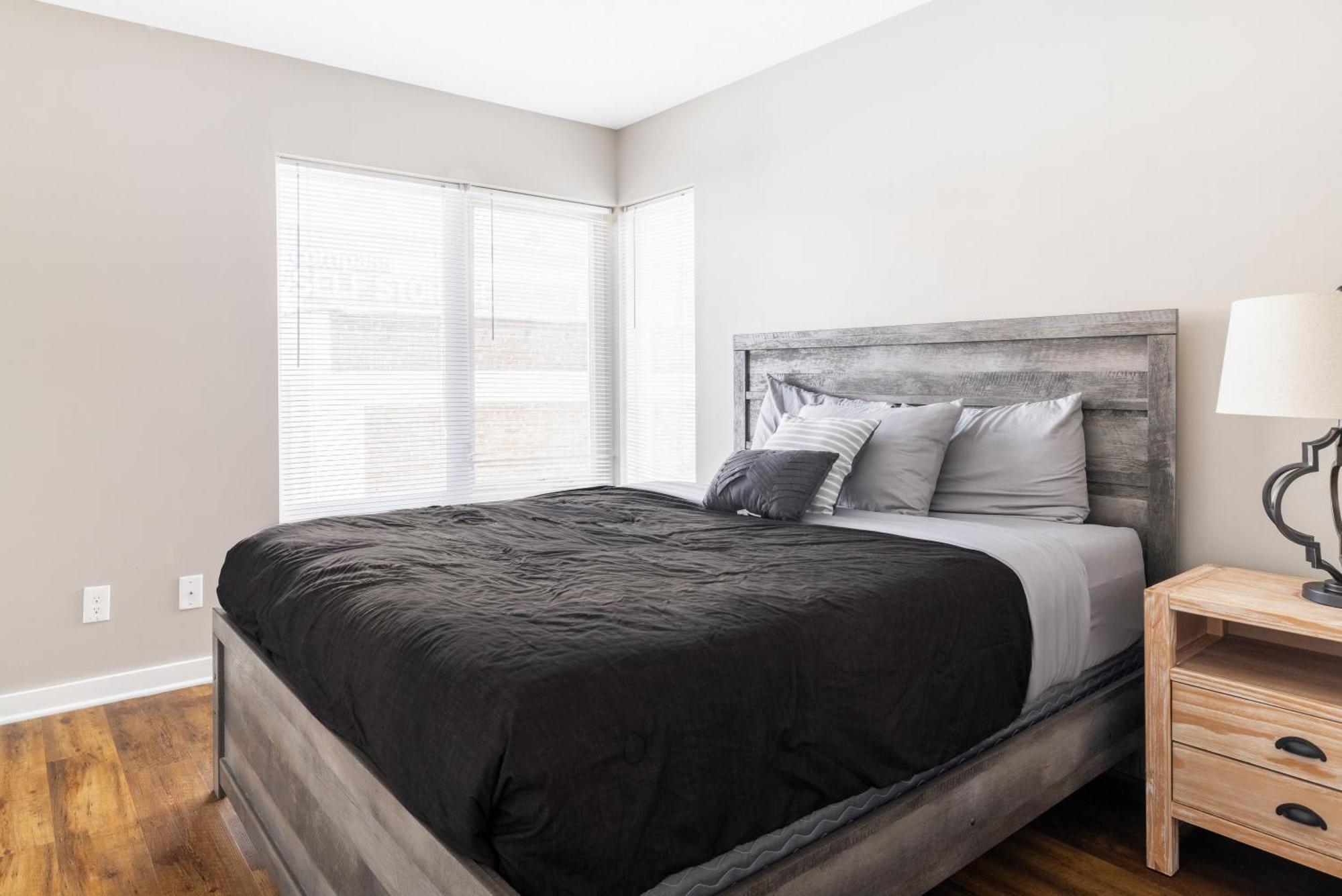 Luxury Downtown Townhome Unit 13 Кливленд Экстерьер фото